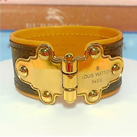 Louis Vuitton Gold and Brown Bracelet never worn - Picture 12 of 12